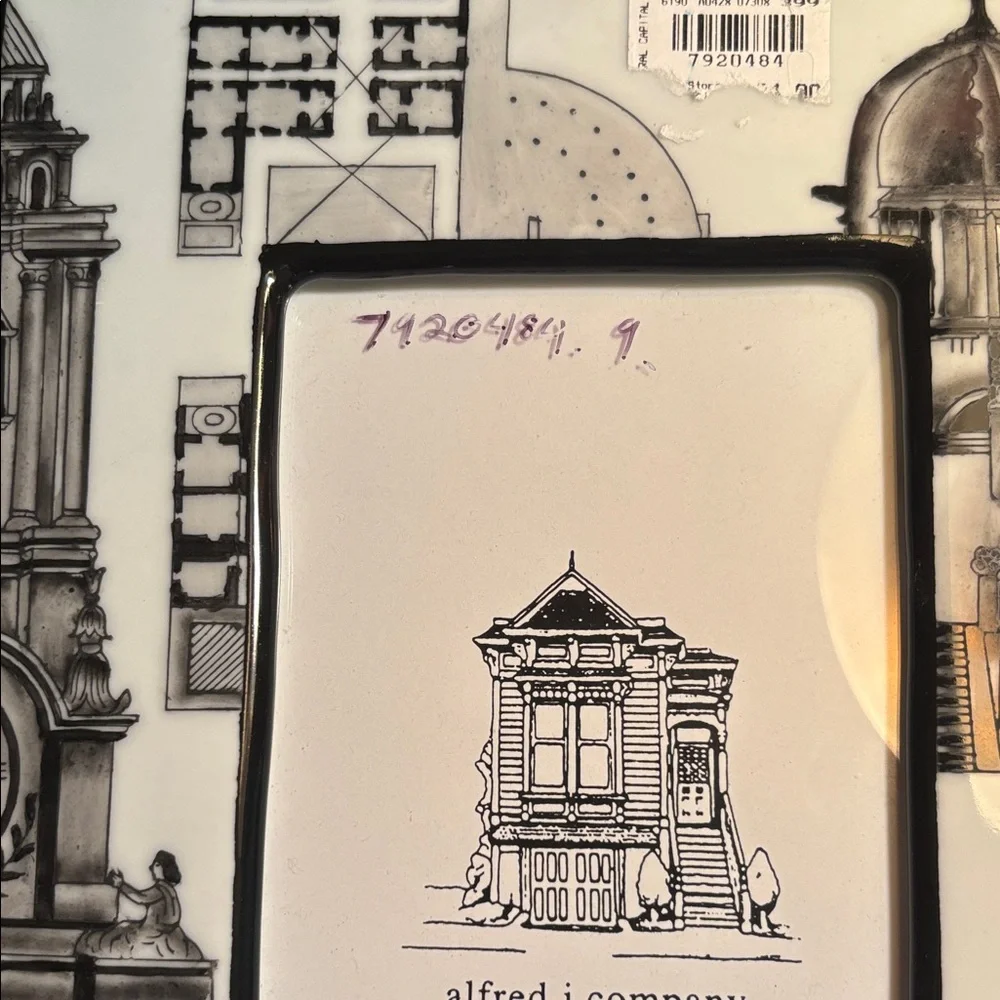 Black and White Picture Frame